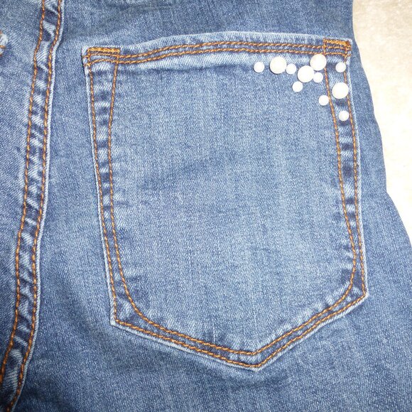 LE CHATEAU medium wash high waist distressed jeans with pearl beads - Picture 10 of 12